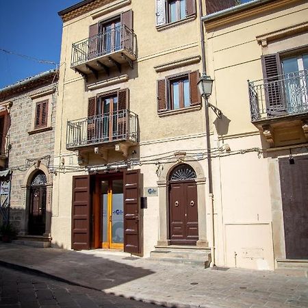 Al Centro Casa Vacanze Mistretta Exterior photo